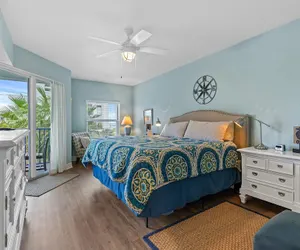 Photo 4 - Oceanwalk 13-303