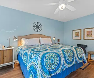 Photo 2 - Oceanwalk 13-303
