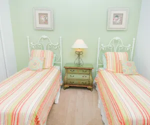 Photo 5 - Oceanwalk 9-204
