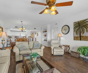 Photo 2 - Oceanwalk 9-604