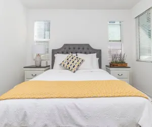 Photo 4 - Private Bedroom With Bathroom Central Location