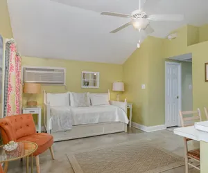 Photo 3 - Little Coastal Cottage - Cute 1 1