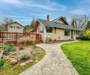 Photo 2 - Medford Home and 2 Condos With Pool
