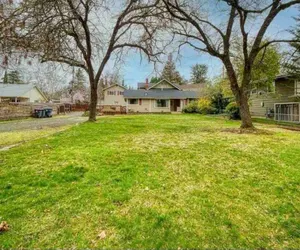 Photo 4 - Medford Home and 2 Condos With Pool