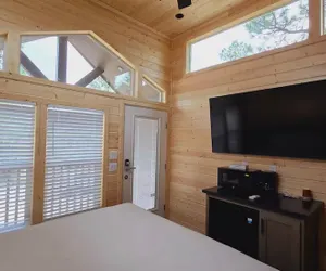 Photo 5 - Luxury Tiny Home King Room
