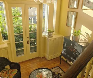 Photo 3 - Nob Hill Inn