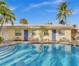 Photo 2 - Bahama Beach Club Pompano