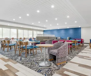 Photo 2 - Home2 Suites By Hilton Richmond, Ky