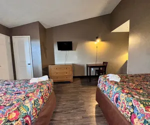 Photo 5 - Live In Lodge