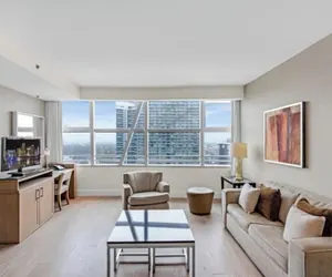 Photo 2 - AKA Hotel by Palermo Home 32 floor