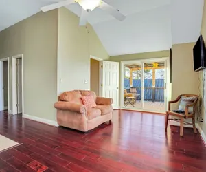 Photo 5 - Lux Apartment With Lake Views: Privacy and Wi-fi