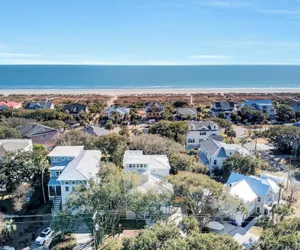 Photo 2 - Walk to the Beach + Private Pool, Rooftop Terrace, Balcony 3602 Cameron
