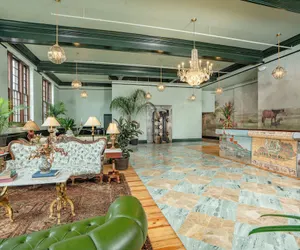 Photo 2 - The Aldenberg Hotel