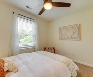 Photo 4 - Pet-Friendly Lake Norman Retreat