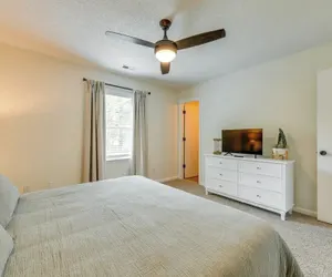 Photo 2 - Pet-Friendly Lake Norman Retreat
