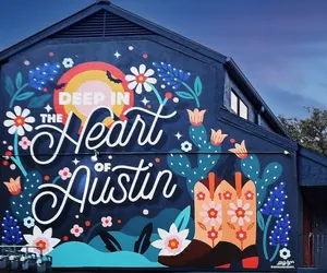 Photo 2 - Heart of Austin Hideaways
