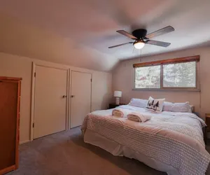Photo 4 - Charming Cherokee Cabin Secluded Stay for 6 Just 10 Minutes to Tahoe!
