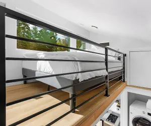 Photo 4 - Sleek & Stylish Urban Loft