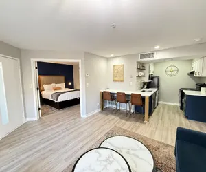 Photo 5 - NEW Central Buckhead Apt Atlanta Gem