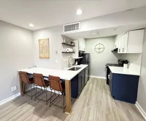 Photo 2 - NEW Central Buckhead Apt Atlanta Gem