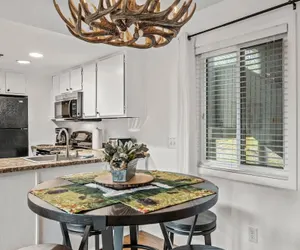 Photo 5 - Full Kitchen Mountain Views Indoor Pool Access