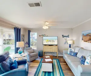 Photo 2 - Beach Home With Private Pool & Beach Access- Sleeps 6