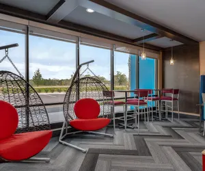 Photo 5 - Tru By Hilton Brunswick