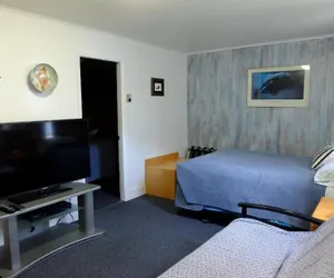 Photo 4 - The Tides Inn