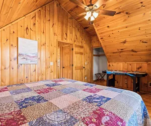 Photo 3 - Bear Hideaway Cozy 3BR Cabin