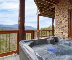 Photo 3 - Pinnacle Chalet by Avantstay Luxury Cabin w/ Panoramic Views, Fireplace & Game Room