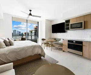 Photo 2 - Miami Luxury Studio With City View
