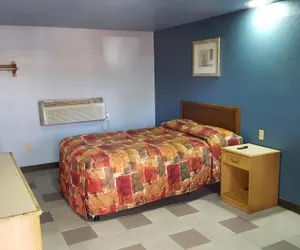 Photo 3 - Budget Motel