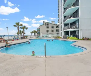 Photo 2 - Steps to Paradise: Ground-floor 2br/2ba Beachfront Condo, Sleeps 8, Gulf Views!