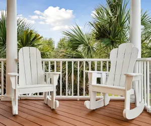 Photo 5 - Oceanfront w Pool Panoramic Deck Views 5bdr Folly Ocean Breeze by Avantstay