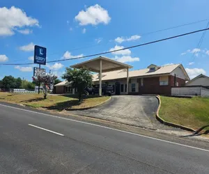 Photo 2 - Luxury Inn & Suites and RV Park