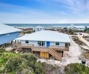 Photo 2 - Beautiful Views Easy Beach & Bay Access