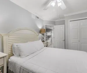 Photo 4 - Westwind 802
