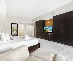 Photo 5 - Exclusive Doral Stay W Luxury Amenities