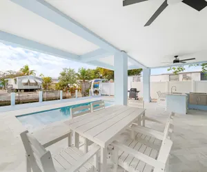 Photo 2 - Azul Paradise - Waterfront - Heated Pool - Dock