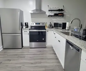 Photo 5 - Renovated 2 Bed Walltown Home Walk to Duke B