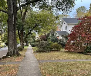 Photo 4 - Walk to Duke Campus 1 Bedroom in Trinity Park