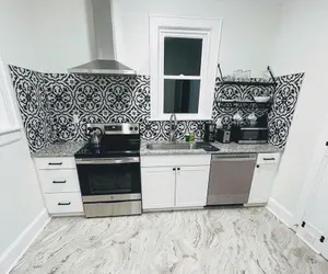 Photo 4 - Renovated 1 Bedroom in Forest Hills - A