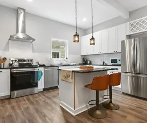 Photo 2 - Recently Renovated Chic Durham Farmhouse