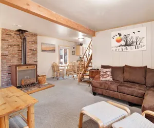 Photo 2 - Cute and Cozy Cottage #2522