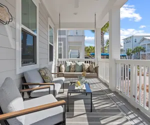 Photo 4 - Walk to the Beach Pool 5bdr 3 Porches Beach Sea-ker s Retreat by Avantstay