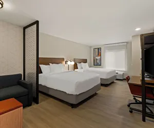 Photo 2 - Everhome Suites Brownsville