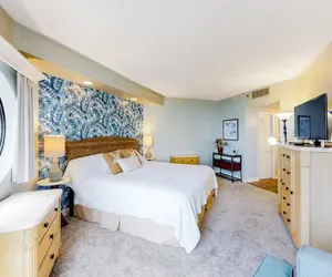 Photo 2 - Surfside Resort #404