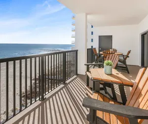 Photo 3 - Palms 915- Premier Beachfront Condo