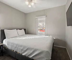 Photo 4 - The Cozy Bellows Retreat for 4
