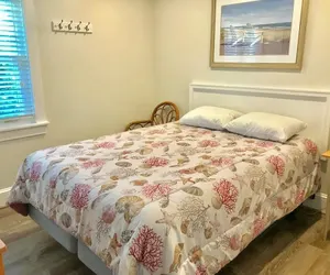 Photo 3 - King Charles Avenue 502d